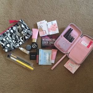 Prestige Makeup Samples With 2 Cases
